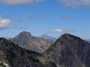 Stuart peeks between Three Queens and Hibox